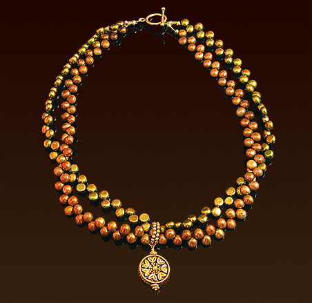 Two strands bicolor dancing freshwater pearls necklace, Balinese vermeil pendant, slider & toggle clasp